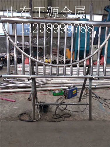 不锈钢碳钢复合管护栏